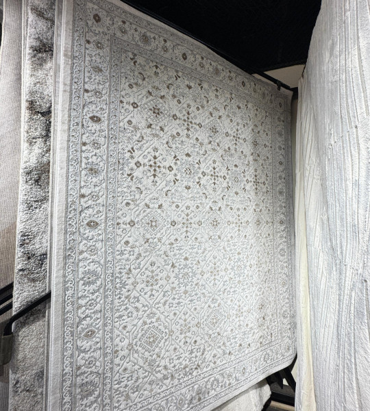 Palace Scroll Carpet